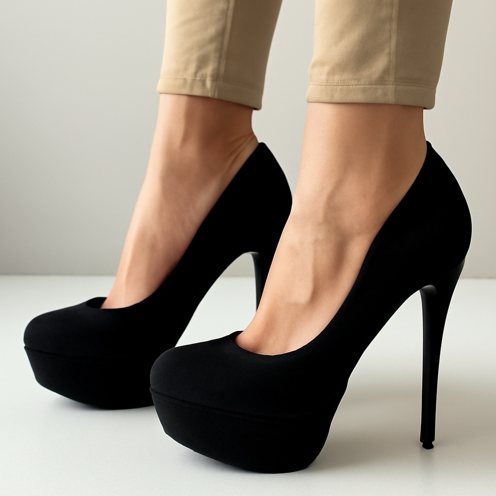 Brash Classic Black Heels